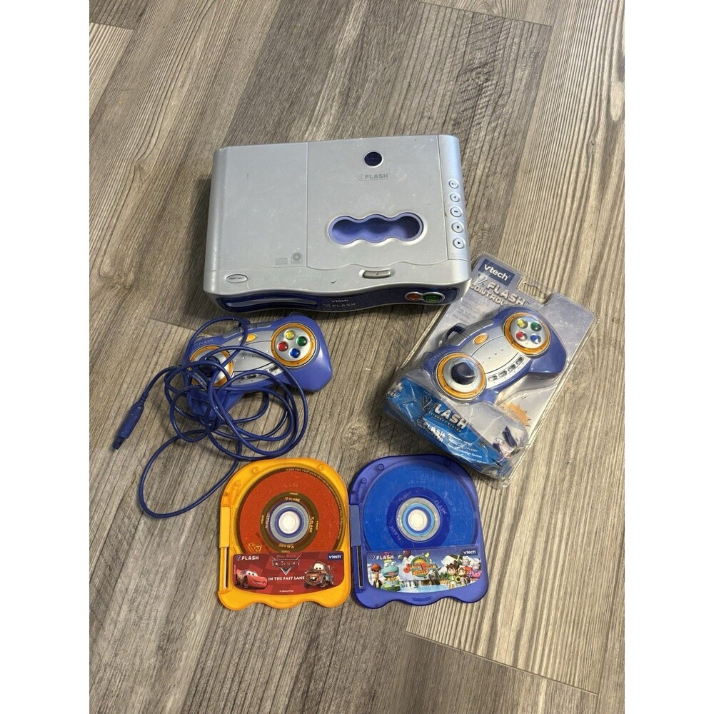 VTECH V.FLASH GRAY HOME  SYSTEM LEARNING SYSTEM CONSOLE W/ 2 Games Read